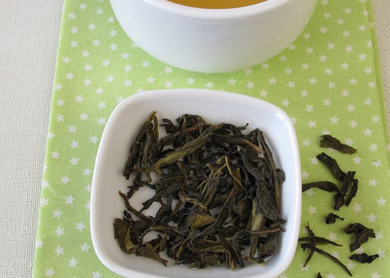 Thé oolong semi-oxydé à 90-95°C, préparé à chaud ou à froid pour le plaisir
